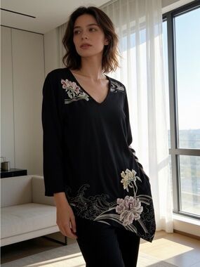 LA Blend Vintage black rose embroidered,wave accent tunic,elegant V-neck